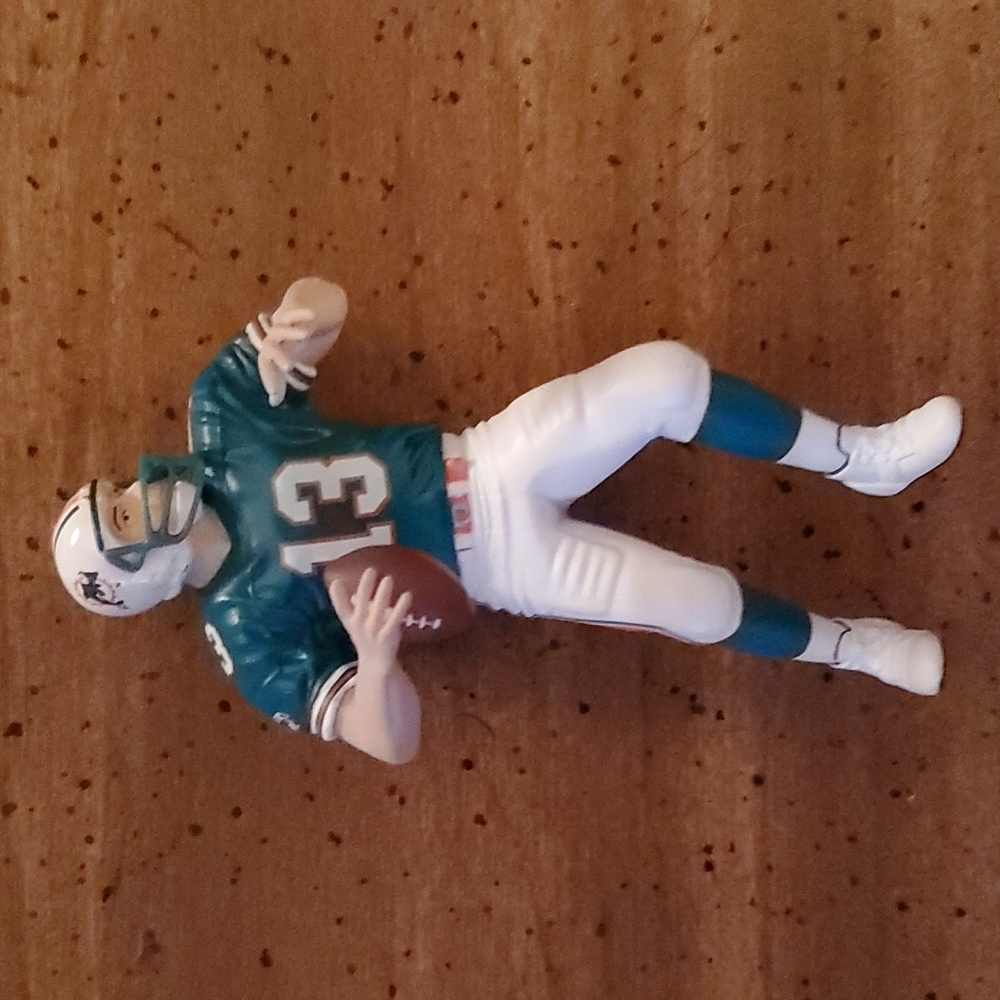 Hallmark Dan Marino Ornament 1999